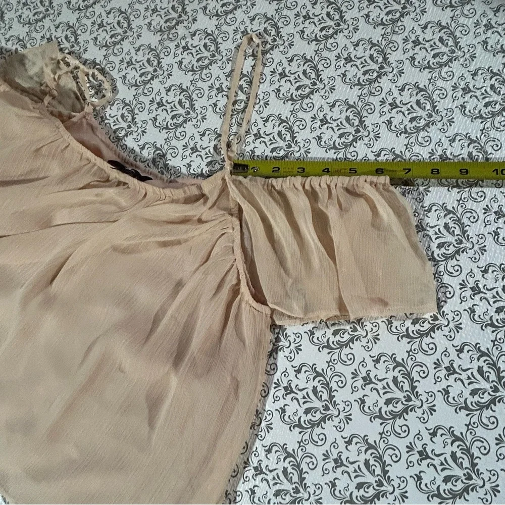 Lulu's Cream Off-Shoulder Women's Top - Picture 11 of 11